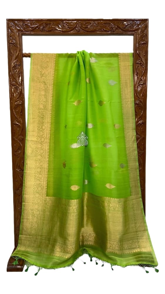 Parrot Green Pure Kora Handloom Banarasi Saree- Sona Roopa Kadua Boota