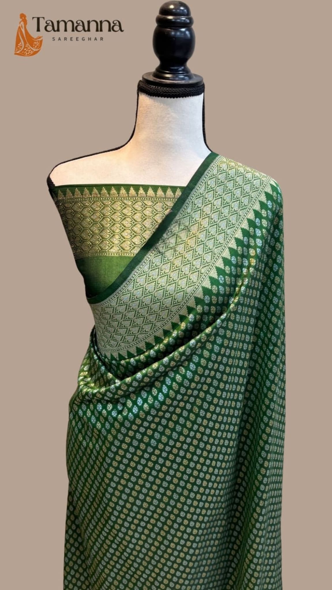 Green Banarasi silk saree with geometric lattice field and gold sona roopa work