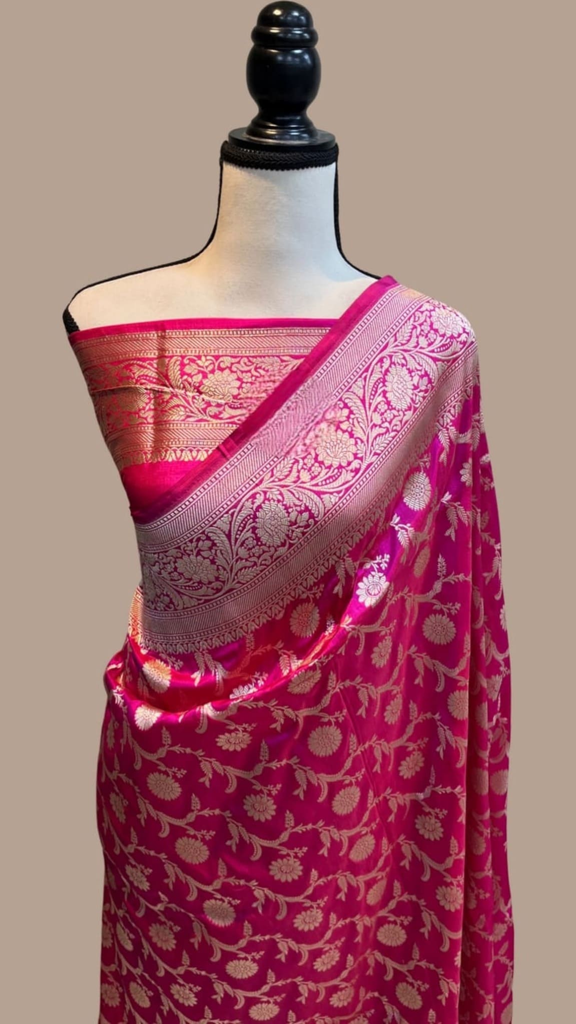 Hot pink silk saree with allover jaal motifs, broad contrast border on pallu